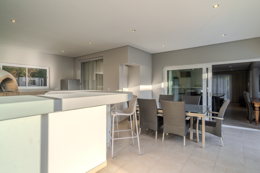 7 Bedroom Property for Sale in Camps Bay Western Cape